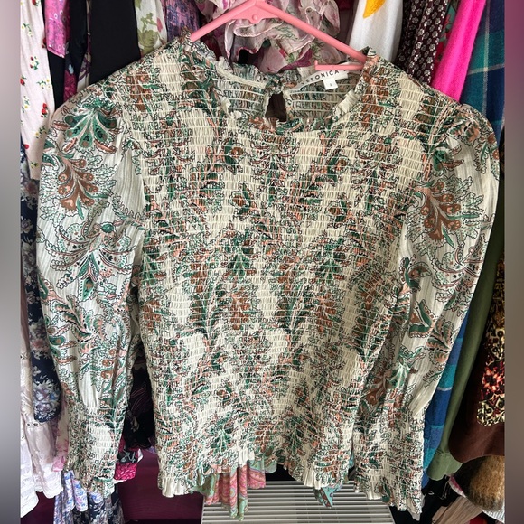 Trade/sell Veronica Beard Kali smocked top stone paisley EUC size small EUC💜🌺 - Picture 5 of 5